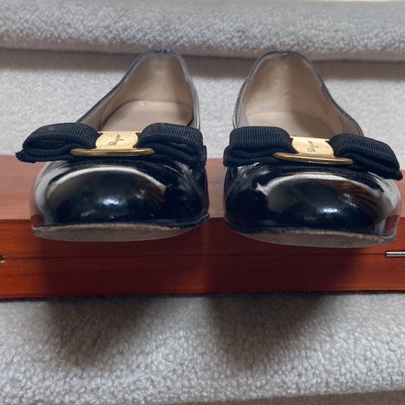 salvatore ferragamo low heel pumps - Picture 5 of 16